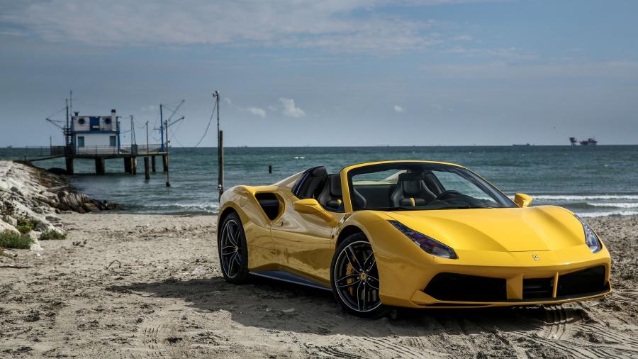  Ferrari 488 Spider 2016 года  (фото 36 из 70)